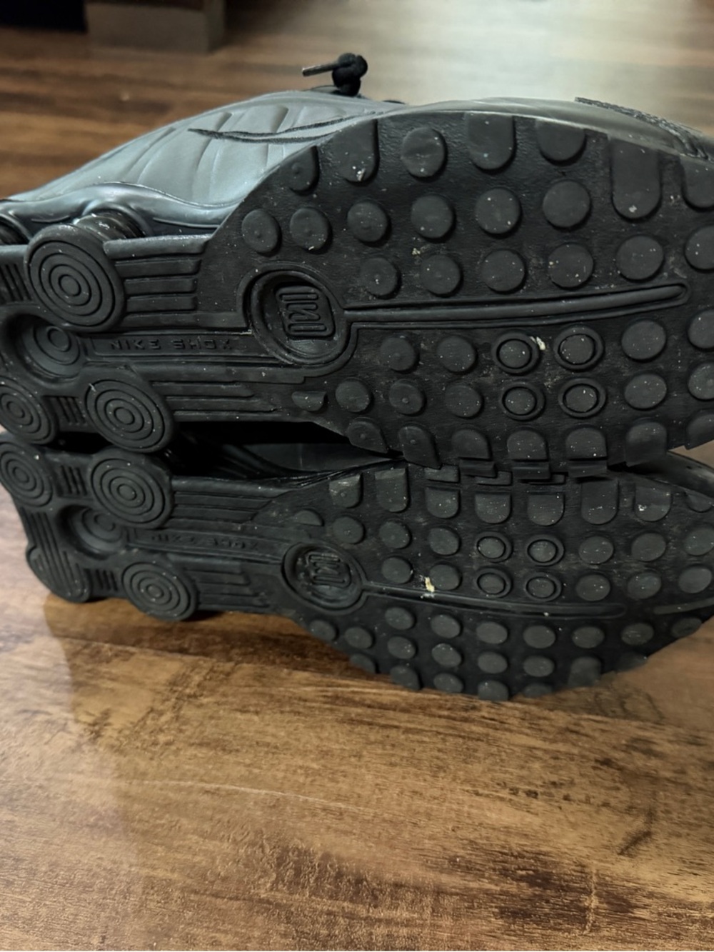 Gently used Women’s Nike size 9 - Picture 5 of 5
